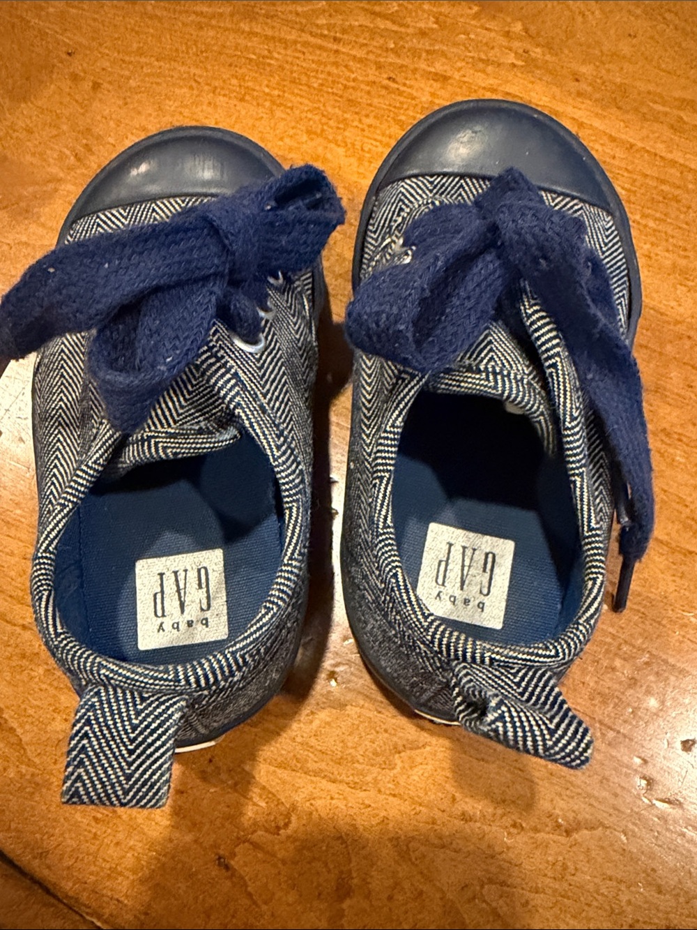 Baby Gap Navy Chevron Canvas Low Top Sneakers - Size 6